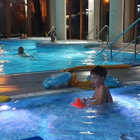 Marzanna W Willi Na Klifie * レバル