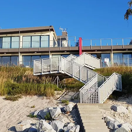 Marzanna W Willi Na Klifie Rewal