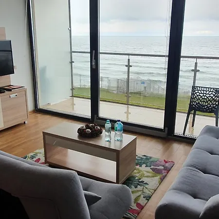 Marzanna W Willi Na Klifie レバル